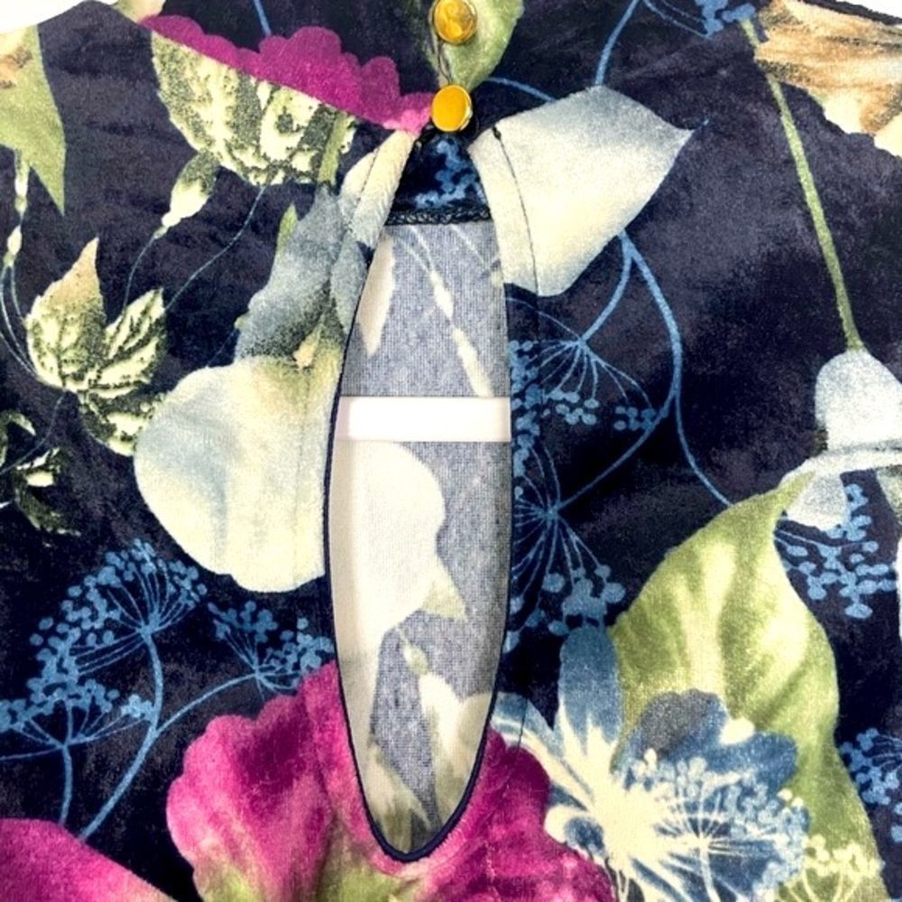 MID thigh velvet floral dress - Picture 5 of 14